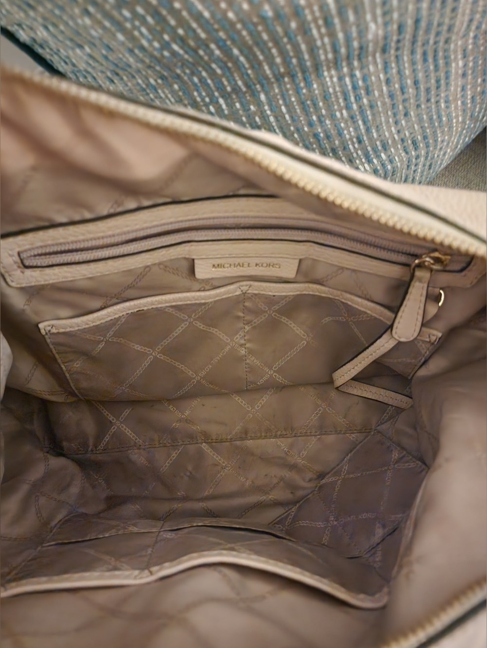 Michael Kors Pebbled Leather Shoulder Bag in Blush Pink - Picture 11 of 16